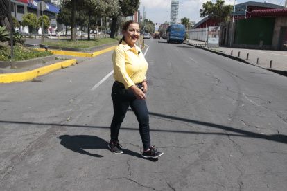 Maldonado fue concejala por dos períodos consecutivos por el movimiento Alianza PAIS. Tiene una licenciatura en Gestión para el Desarrollo Local Sostenible.