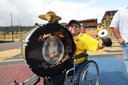 SACERDOTE QUE ES HINCHA DE BARCELONA  PERIODISTA : JUAN DANIEL PONCE FECHA : 25/01/2023 Agencia (ag-extra)