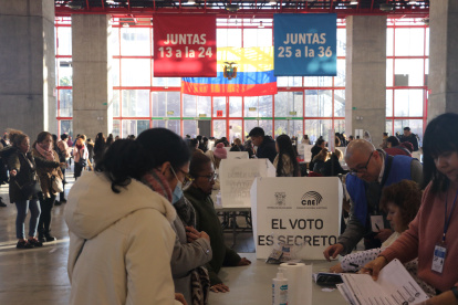 Votantes ecuatorianos en España.