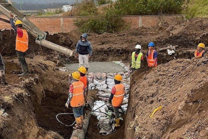 Obras. Las redes de agua en San Antonio y de Tumbaco serán reparadas.