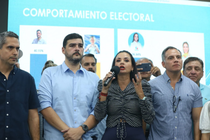 Marcela Aguiñaga, de Revolución Ciudadana, se perfila como la nueva prefecta del Guayas.
