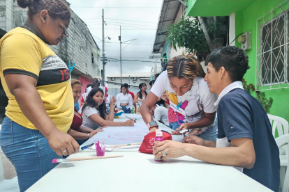 Con la participación de 15 mujeres que habitan en la cooperativa 25 de Enero, en sur de Guayaquil, se desarrolló el taller.