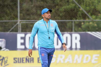 Jimmy Bran, DT de Ecuador, es señalado por los expertos, tras las derrotas.