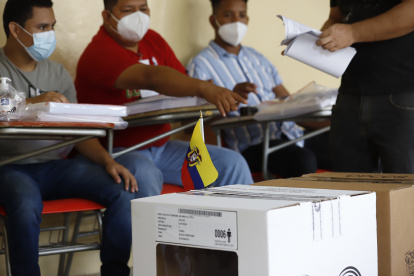 Jornada electoral del domingo 5 de febrero, en la que se registró un referéndum.