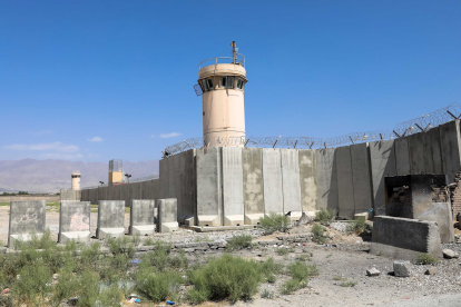 Vista de la base aérea estadounidense de Bagram, a unos 50 kilómetros al norte de la capital Kabul, el 3 de julio de 2021. EFE/EPA/HEDAYATULLAH AMID