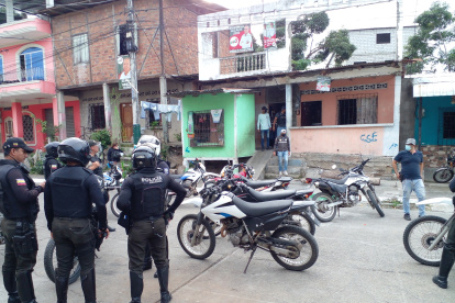 Balzar. Elementos de la Policía ejecutaron varios allanamientos en busca de pruebas sobre el crimen.