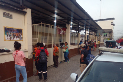 Las víctimas del tiroteo pudieron sobrevivir al ataque, pero se debaten entre la vida y la muerte en un centro médico de Daule.