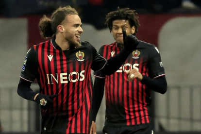 Bonfim al minuto 3 y un doblete de Brahimi al 69" y 90" (foto) fueron los autores de los gole.