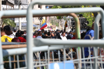 Proceso. Las organizaciones políticas enviaron a sus delegados para observar los movimientos que se realizaron en la delegación electoral del Guayas.