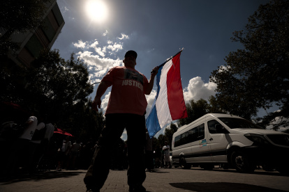 Amigos de Fernando Báez Sosa, asesinado en 2020 a la salida de una discoteca en una localidad costera argentina.