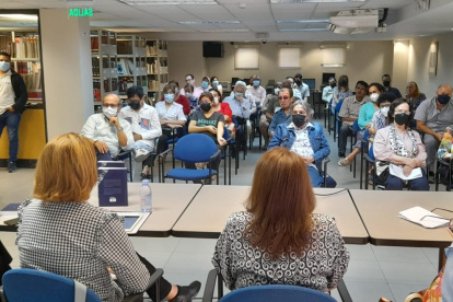 El encuentro de este martes 14 es la obra de Elisa Ayala González.
