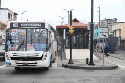 Sector. La Troncal 4 de la Metrovía, cuya inversión es de 16 millones de dólares, recorre avenidas, como la Portete, donde circulan actualmente algunas líneas de buses urbanos.