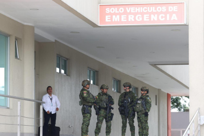 El exministro de Gobierno Francisco Jiménez, indicó que no se sabe si Lasso será intervendio en el páis o en el extranjero.