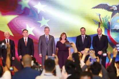 Autoridades de ambos países, en la inauguración de una cumbre comercial, celebrada en diciembre del año pasado.