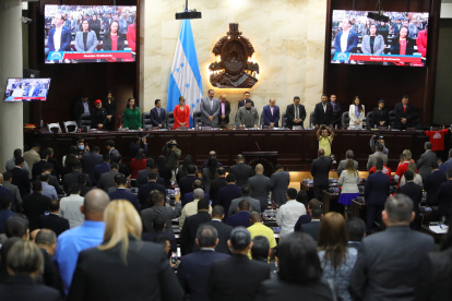 Integrantes del Congreso Nacional de Honduras participan en la sesión de elección de los nuevos magistrados de Corte Suprema de Justicia