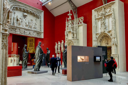 La catedral de Notre Dame, en una exhibición de preinauguración.