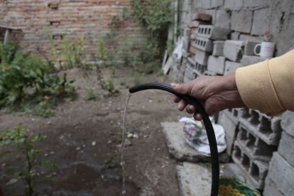 Molestia. Los moradores del norte y sur enfrentan cortes de servicio.