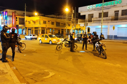 El hecho. Ocurrió en la avenida principal de la ciudad, cerca del malecón.