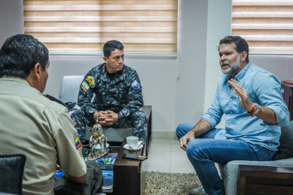 Cita. La reunión fue en el Cuartel Modelo de la ciudad de Guayaquil.