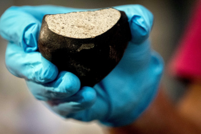 El meteorito cayó a 300 kilómetros por hora en el balcón de la casa de un concejal.