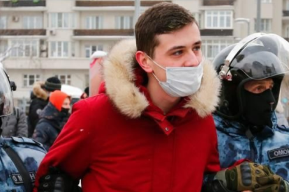 Represión. En la foto, Anton Nichvolod, de 26 años. Fue detenido durante 15 días por protestar en Rusia contra la invasión a Ucrania. Fue liberado tras pagar una multa. Migró a Ecuador.