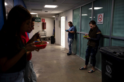 Cubanos buscan inmigrar a México