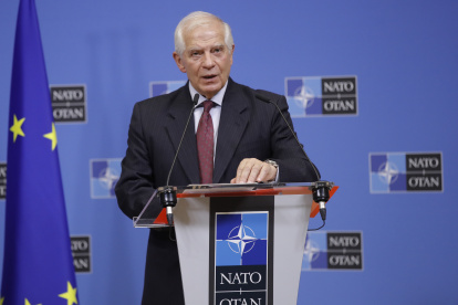 El Alto Representante de la UE para Asuntos Exteriores y Política de Seguridad, Josep Borrell, asiste a una rueda de prensa tras una reunión en la sede de la Alianza en Bruselas, Bélgica.