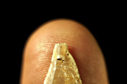 Puntas diminutas hechas por el Homo sapiens hace 54.000 años y utilizadas como punta de flecha.