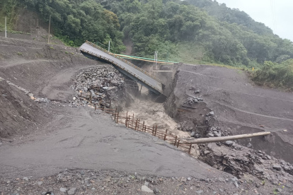 Petroecuador reportó la para en el SOTE por el colapso de un puente en el río Marker.