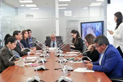 El presidente de la Comisión del Derecho a la Salud y al Deporte, Marcos Molina, suspendió la sesión del 16 de febrero por falta de quorum