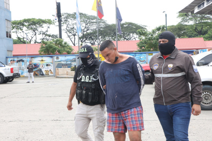 Detención. Uno de los detenidos vinculado al ataque de cuatro policías.