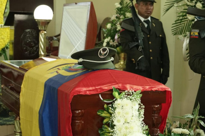 Los restos de los dos hermanos fueron velados en un salón del Grupo de Operaciones Especiales (GOE)