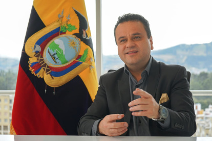 Exgobernador del Azuay  y titular del Ministerio de Inclusión Económica y Social (MIES) desde septiembre de 2022.