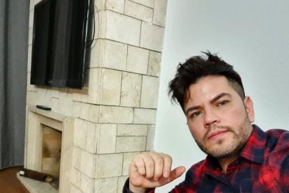 El actor Santiago Espí lleva dos décadas viviendo en España.