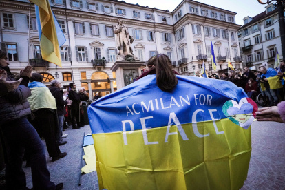 En un sinnúmero de países, como en Italia, se han desarrollado protestas en contra de Rusia por su carrera armamentista.