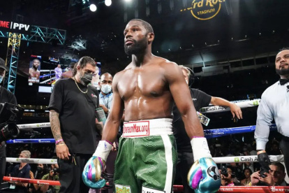 Floyd Mayweather durante la exhibición del sábado 25 de febrero, en Londres.