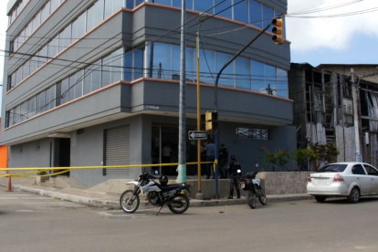 En este edificio se dio la alarma de bomba