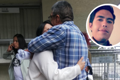 Familiares aún esperan en la morgue de Quito.