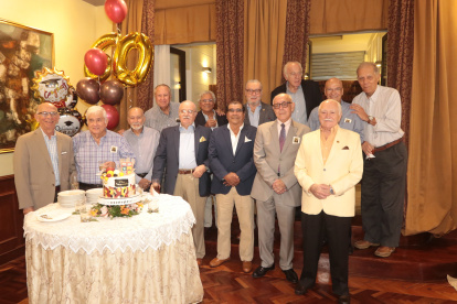 Sucre Calderón, Augusto Riofrío, Luis Plaza, Ignacio Vidal, Armando Cruz, Carlos Matamoros, Jorge Idrovo, Jorge Pino, Efraín Pérez, Antonio Andretta, Ernesto Jouvín, Enrique Baquerizo y Antonio Ginatta.