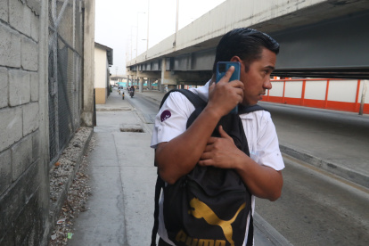 Robos. Los moradores señalan que debajo del puente que conecta a Sauces con Samborondón es donde más se registran los robos.