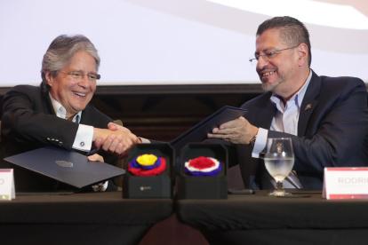 Viaje. El presidente también se reunió con empresarios costarricenses.