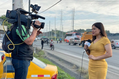 La reportera Vanessa Robles de Teleamazons fue nuevamente víctima del hampa.