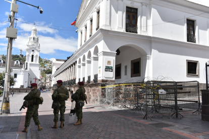 Acción. El nuevo paro también preocupa a los expresidentes.