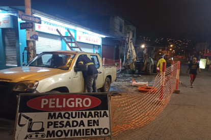 Trabajos. Personal se encuentra realizando los arreglos en Mapasingue.