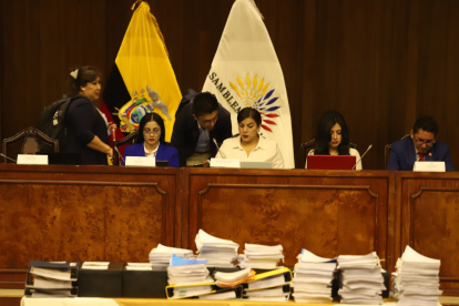 Voluntades. Ayer se buscaba la mayor cantidad de votos que respalden el informe que ha sido cuestionado.