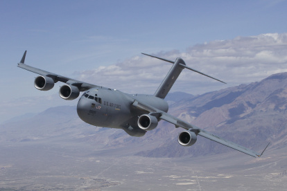 El modelo de avión que llegó a Paraguay es un C-17 "Globemaster".