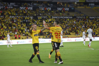 La hinchada torera celebró los goles con euforia.