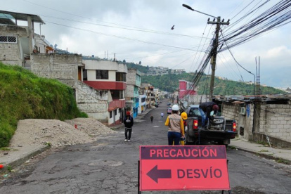 Quienes transiten en dichas zonas deberán tomar caminos alternos para movilizarse.
