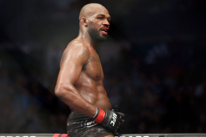 Jon Jones en su intenso combate de anoche.