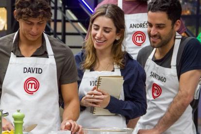 Victoria Patiño en el reality de cocina.